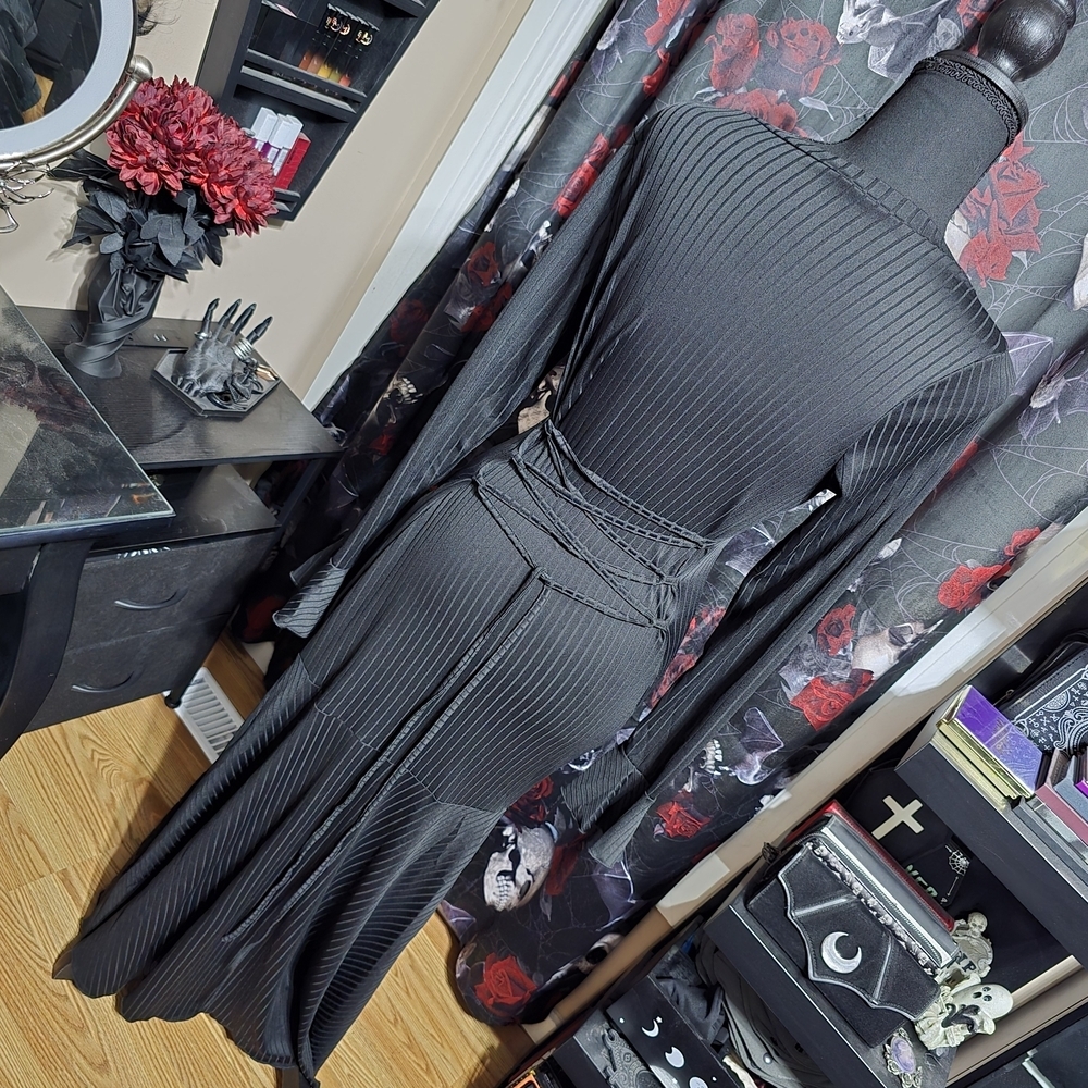 Black Ribbed Corset Back Maxi Dress, Medium